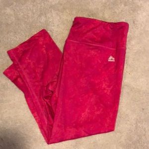 Women’s crop leggings
